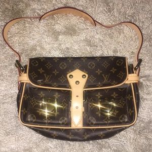 Louis Vuitton HUDSON new without tags